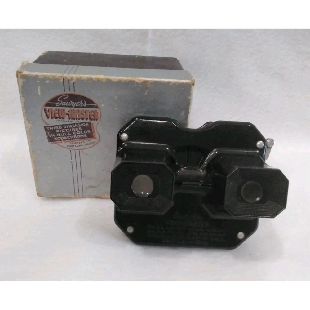 Vintage 1950's Sawyer ViewMaster Bakelite w/ Lot of 13 Reels